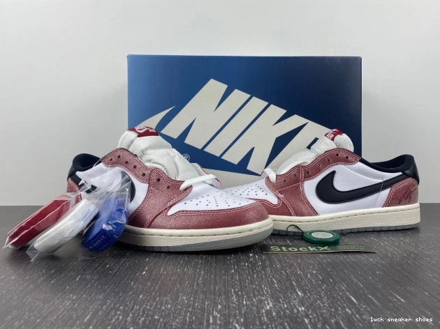 Reps LUCY OG 'RED BLACK' AIR ROOM FN0432-017 TROPHY JORDAN LOW 1 X 0716